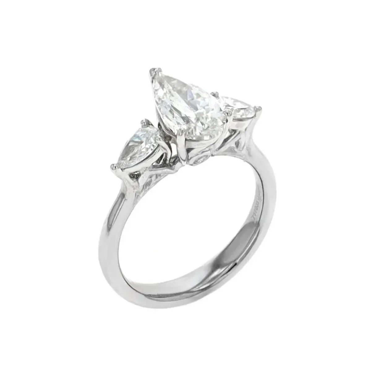 Josephs Jewelers Engagement Rings>18K White Gold Three-Diamond Pear Engagement Ring